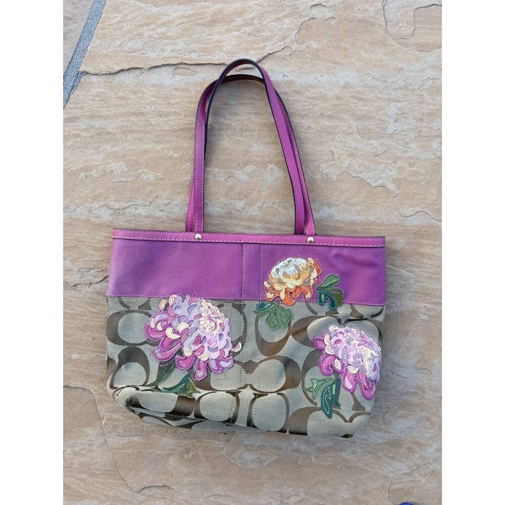 Beautiful y2K Vintage Coach Tote With Floral Appliqué And Punk Fuchsia Trim